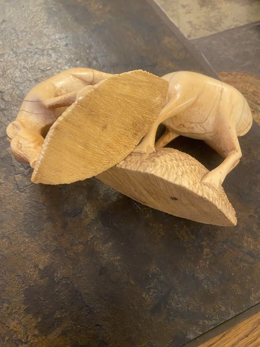 Statuete sculptate vintage