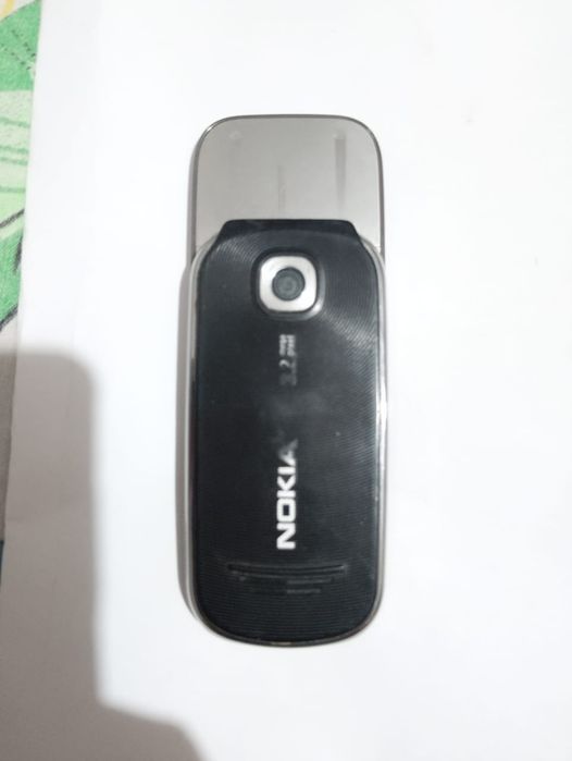 Nokia 7230 Телефон, кнопочный