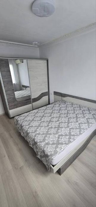 Дава се под наем Многостаен апартамент в Пловдив, Кършияка - 102 кв.м за 612 € - Снимка #2