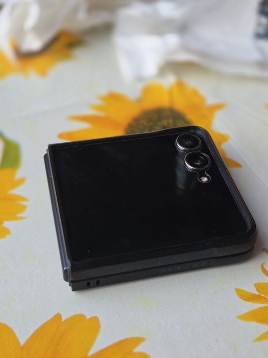 Samsung  flip 7 512 gb, in garantie iulie 2027