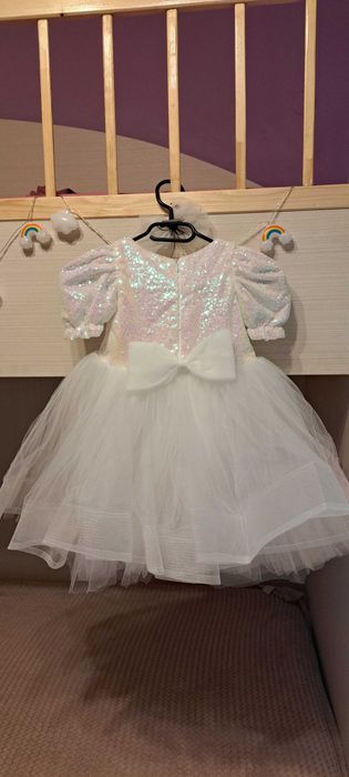 Парти рокля. Подходяща за повод. Размер 4г