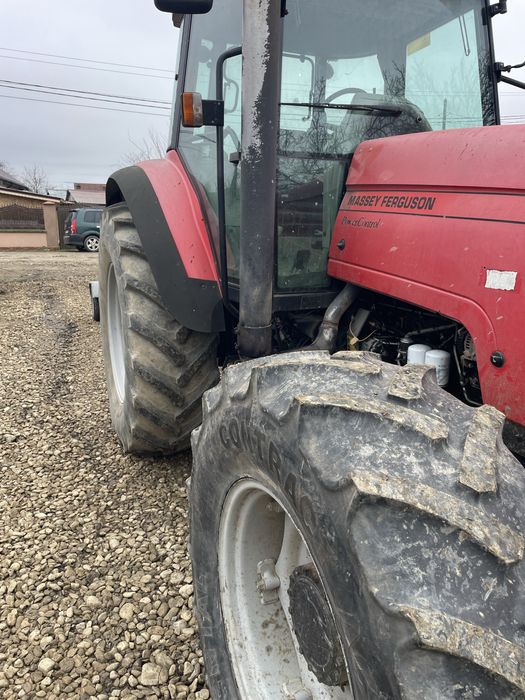 Tractor Massey ferguson  8220, 155 cp