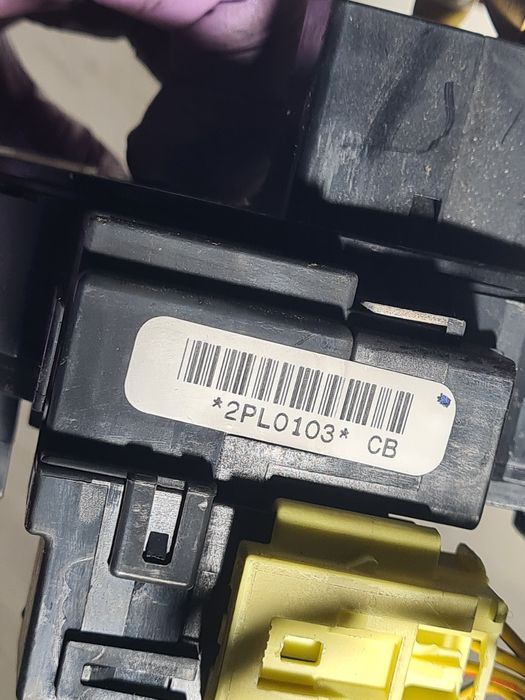 Radio cd, bloc manete semnalizări,spira volan, carcasă filtru aer Toyota t25 ,motor 2.0 crdi