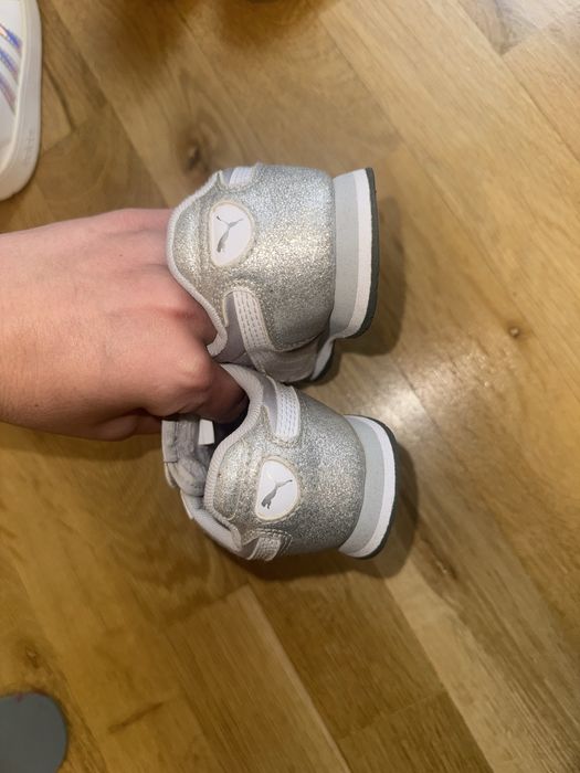 Детски маратонки и ботуши ! Розовите ботуши  са 24 номер, сините са 28