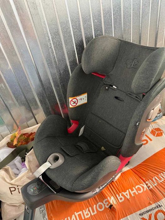 продам детское автокресло до 25 кг