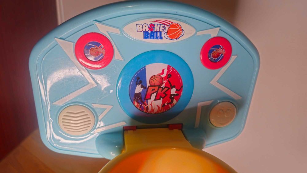 Cos de baschet pentru bebelusi