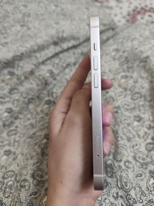 iPhone 13  без ремонт