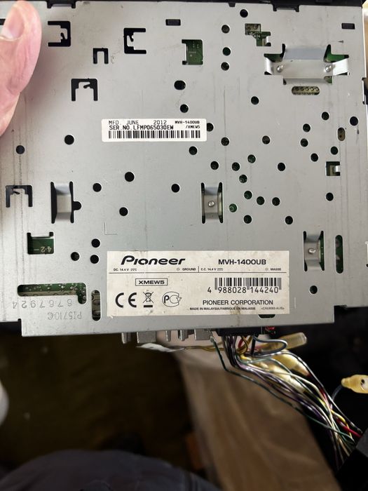 Продам магнитолы оригинал