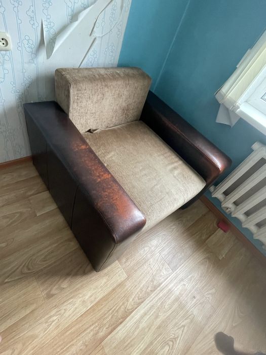 Продам диваны и кресло