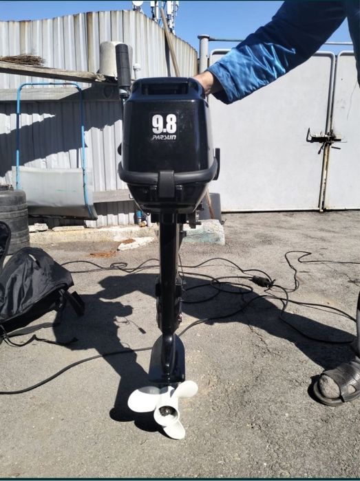 Лодка с мотором