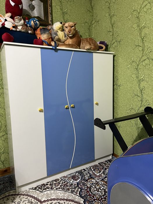 Bolalar karavoti va shkaf