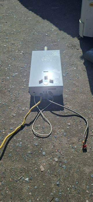 Продам газовую печь для горячей воды