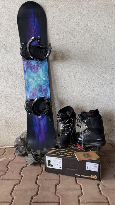 Placa snowboard si bootsi