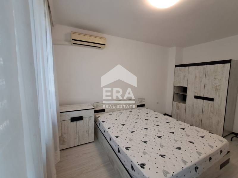 Дава се под наем Четиристаен апартамент в Варна, Лятно кино Тракия - 110 кв.м за 767 € - Снимка #9