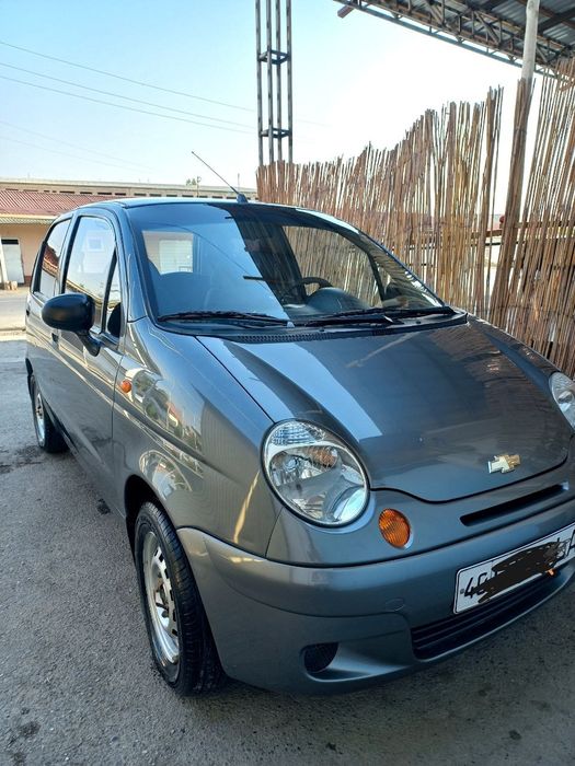 йили - 2014
пробеги - 88 минг 
Краска ўнг томон
Фақат бензинда юрган
т