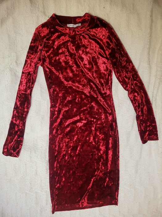 Официална кадифена червена рокля размер С