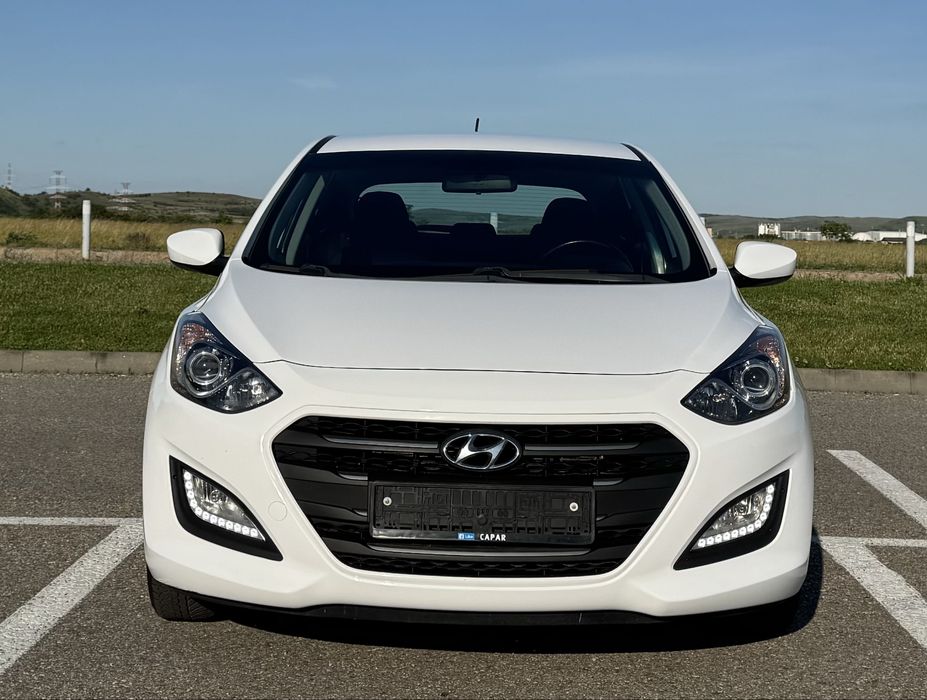 HYUNDAI i30 0 — imagine 2