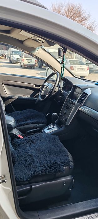 Продаю шевроле каптива