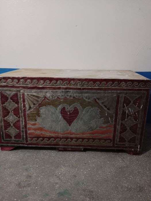 Отдам сундук  бесплатно