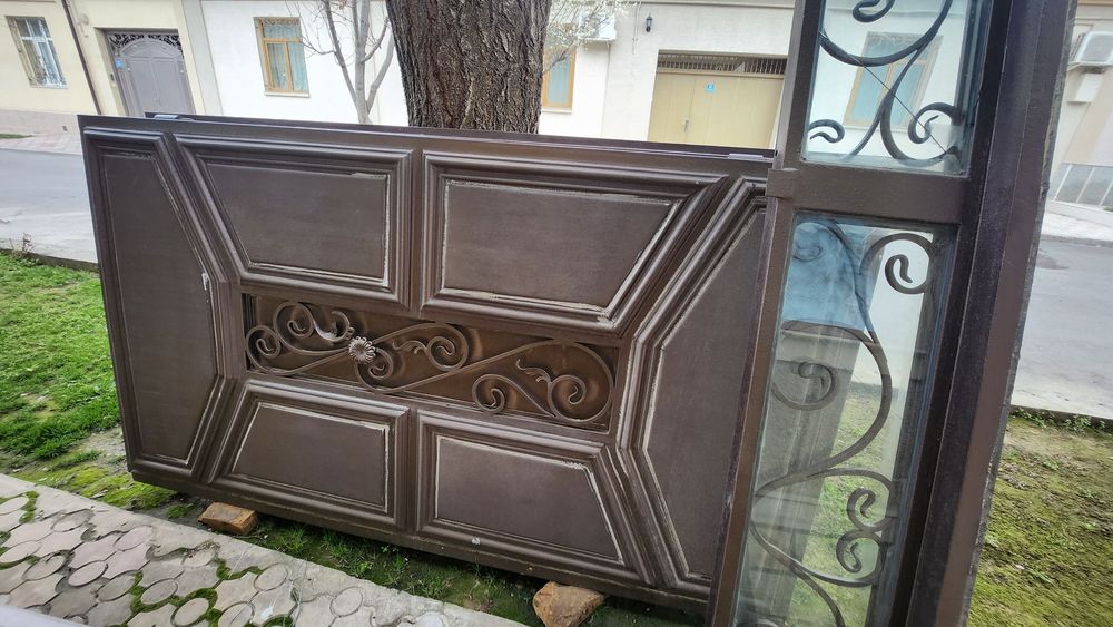 Продам старые ворота вместе с каркасом