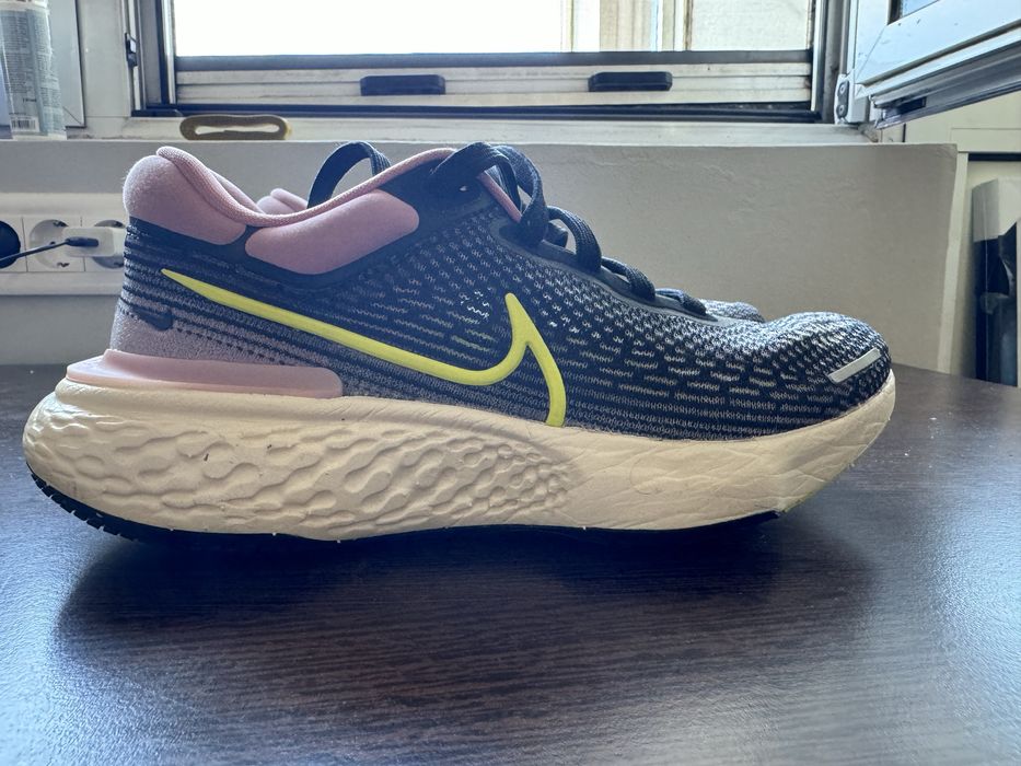 Pantofi de alergare Nike WMNS ZOOMX INVINCIBLE RUN FK