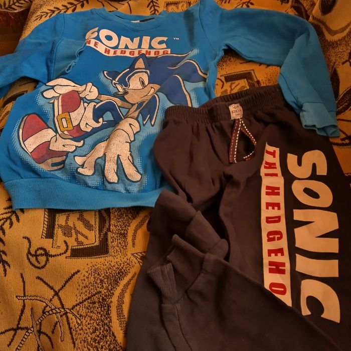 Детско комплектче, подходящ за 6-9г. момче