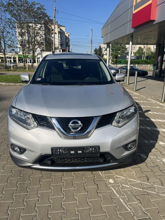 Nissan X-Trail 1.6 dci / 2015 / 360 camera