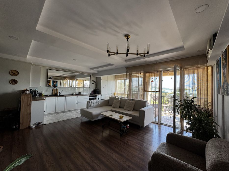 Apartament 3 camere, 2 bai. COSMOPOLIS, urgent!