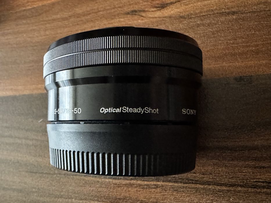 Обектив Sony E 16-50 f3,5-5,6 PZ OSS