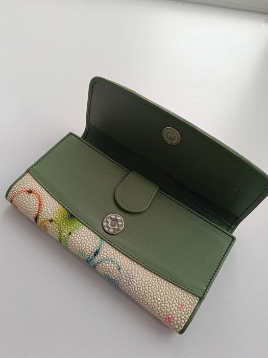 Клатч из кожи ската