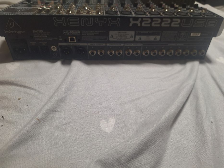 Behringer xenyx x2222usb