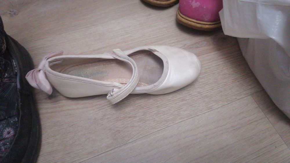 Даром Обувь разная