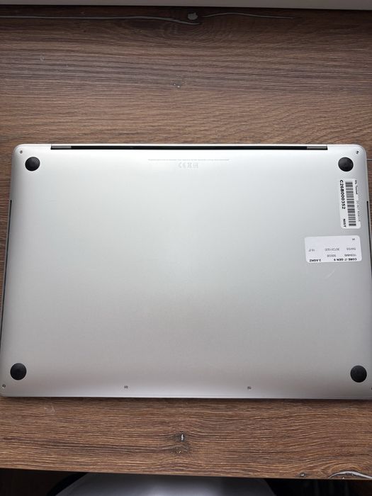 Apple MacBook Pro 16  - Core i7 / 16GB RAM / 512GB SSD / Radeon Pro 5300M