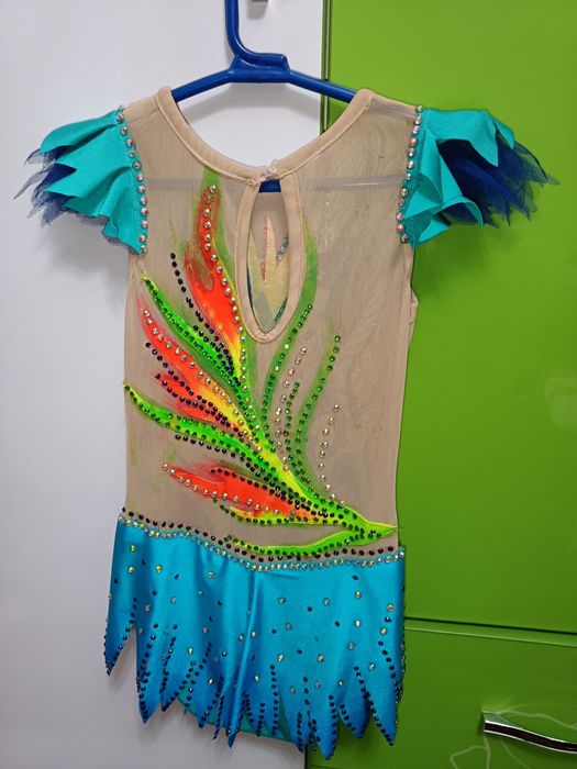 Gimnastika kupalnik musobaqa uchun!