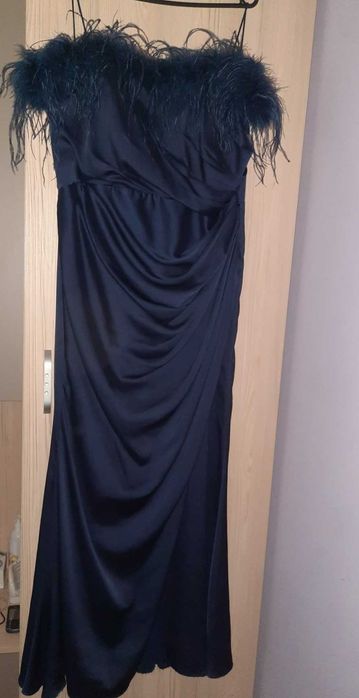 Официална рокля с пера