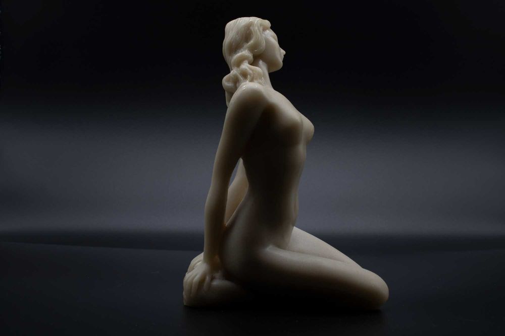 Ръчно изработена мраморна скулптура „Афродита“ – гола женска фигура