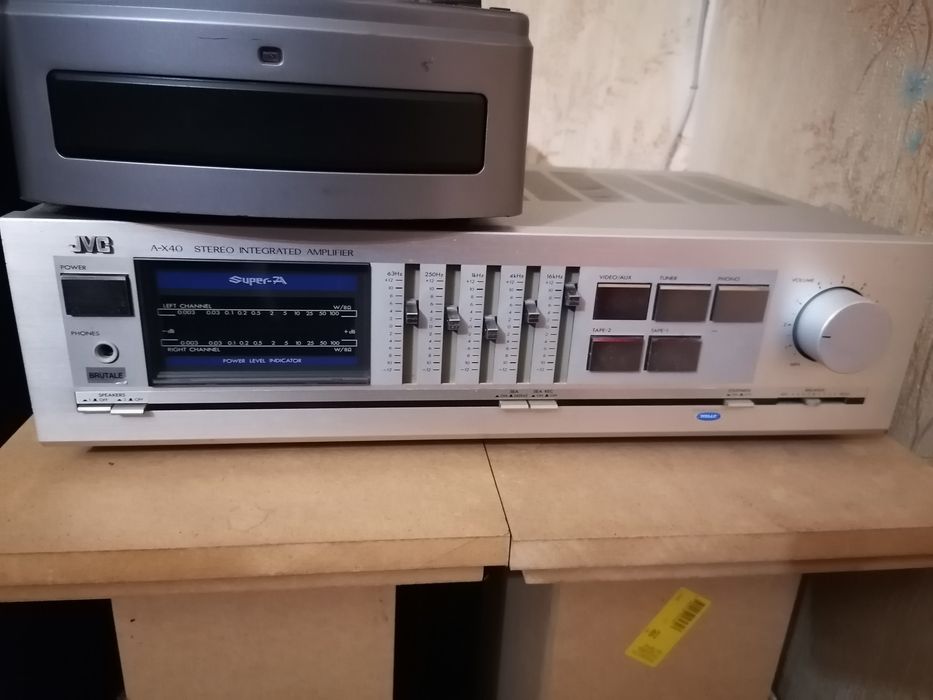 Усилвател JVC A-X 40