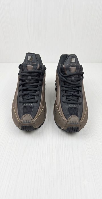 nike shox r4 Маратонки