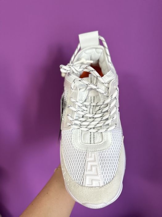 Versace chain reactions
