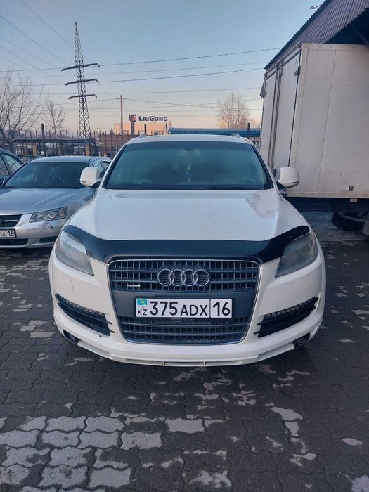 Продам автомобиль Ауди Q7