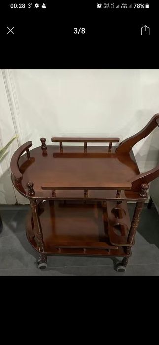 Сервировачная тележка.