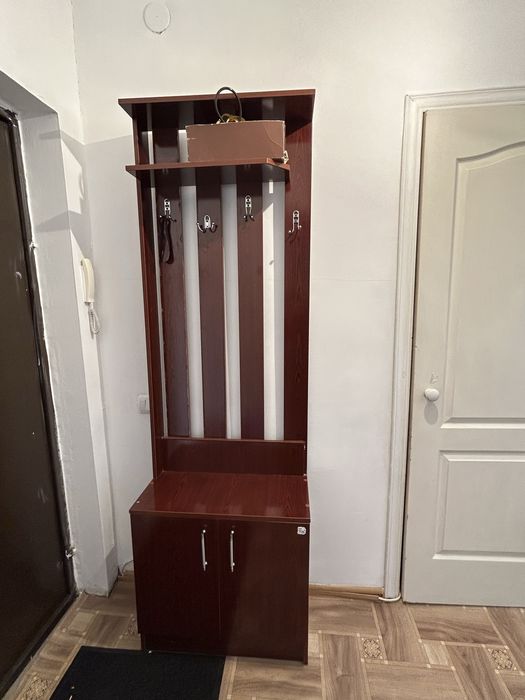 Продам шкаф в призожую
