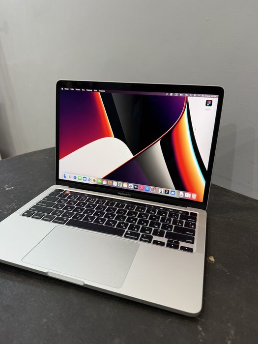 MacBook Pro 13” M1 (16/512) — идеальное состояние