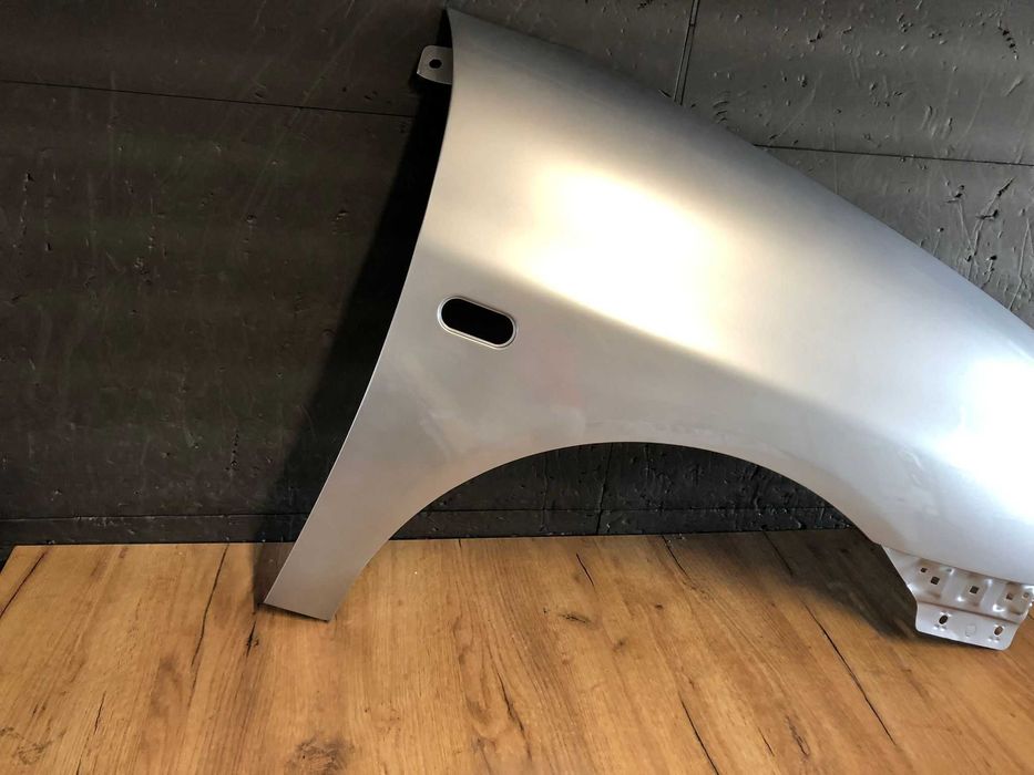 Aripa Fata Dreapta Seat Ibiza An 2002-2008 (S7Y (Gri Deschis))