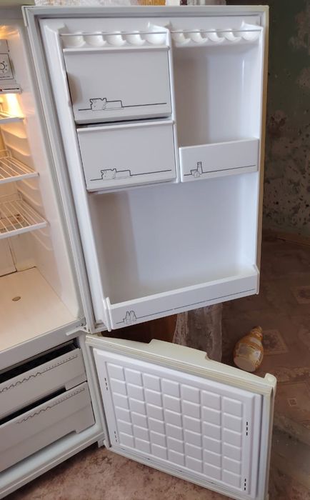 Продам холодильник