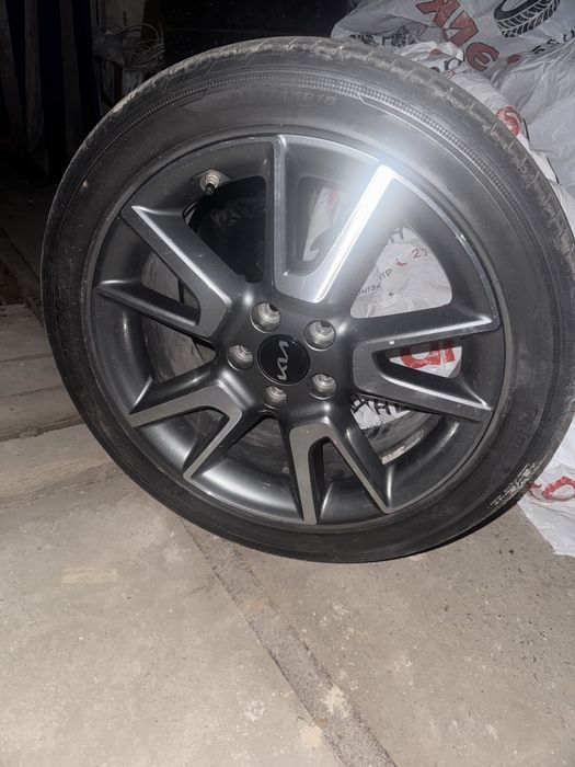 Диски R18 оргинал Киа с завод с датчиком