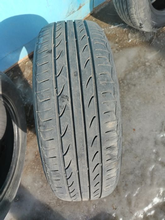 Продаётся комплект летней резины.