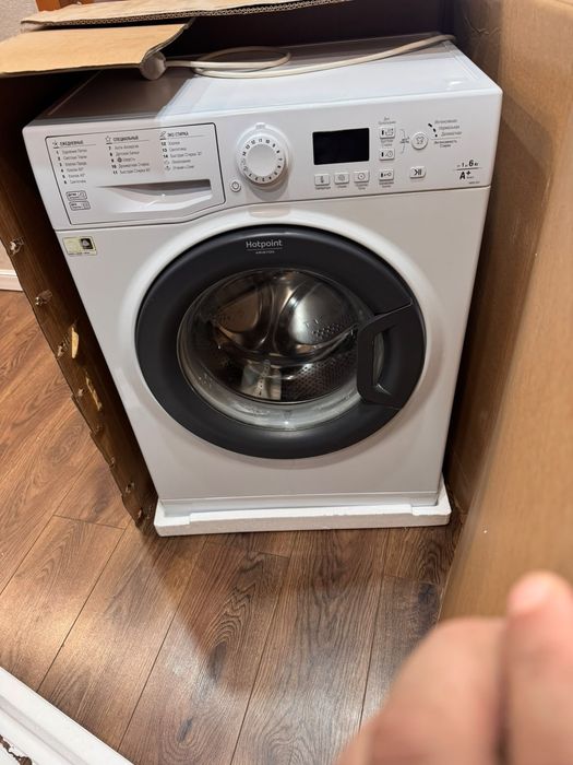 Стиральная машина HotPoint-Ariston продам