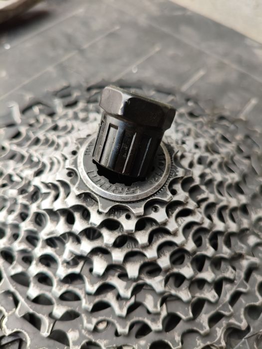 Sram pg1210 pinioane 12v