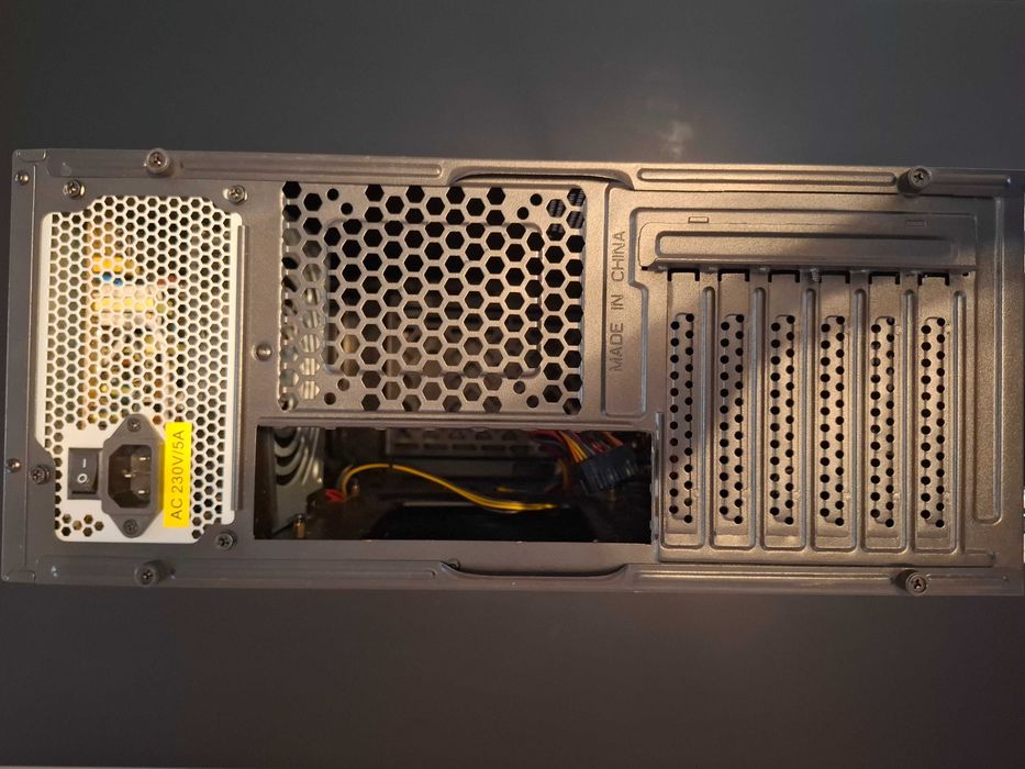 Кутия Case Powercase + захранване